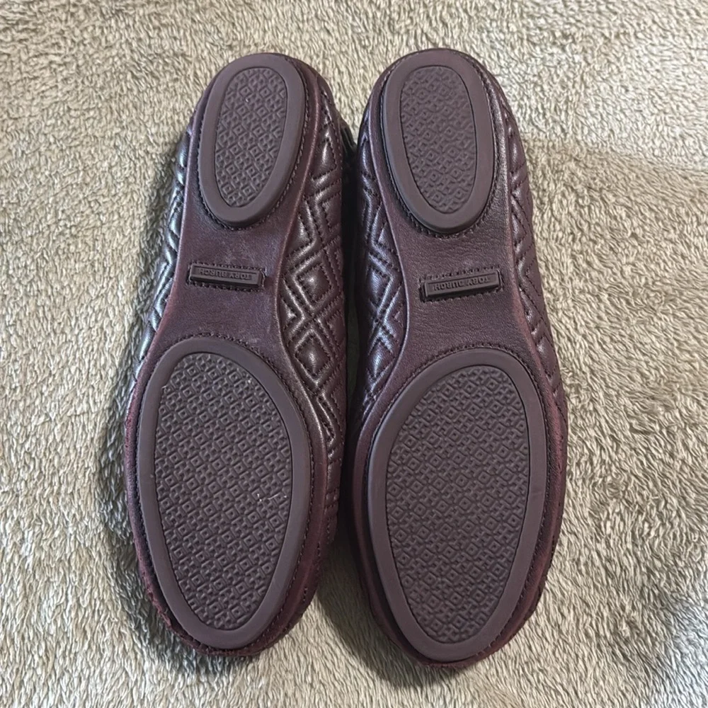 Tory Burch Quilted Minne Napps Burgundy Ballet Flats‎ with Gold Emblem - Picture 7 of 10
